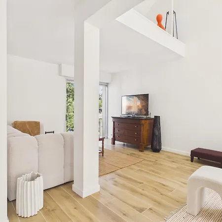 600 M De La Plage, Maison Et Jardin Pour 8 Holiday home *